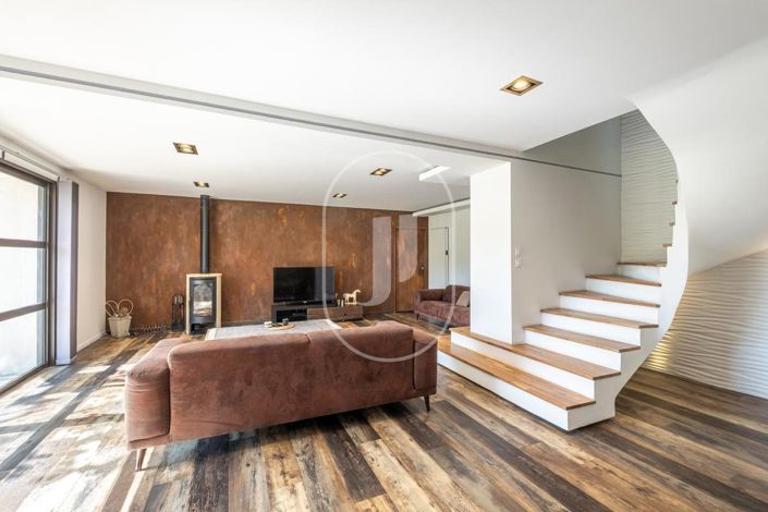 Image No.6-3 Bed House for sale