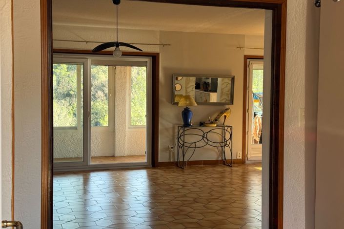 Image No.11-4 Bed House for sale