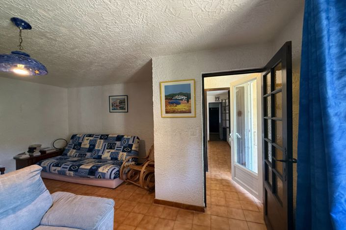 Image No.20-4 Bed House for sale