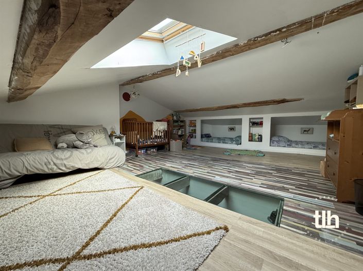 Image No.17-5 Bed House for sale