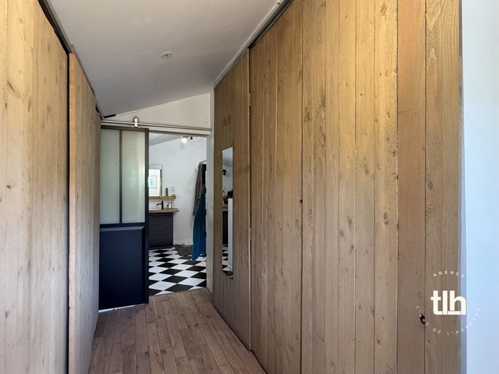 Image No.20-5 Bed House for sale