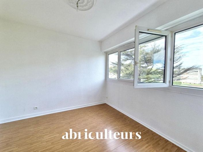 Image No.7-3 Bed Apartment for sale