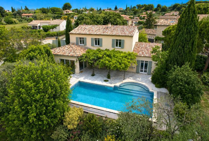 Image No.17-6 Bed House for sale
