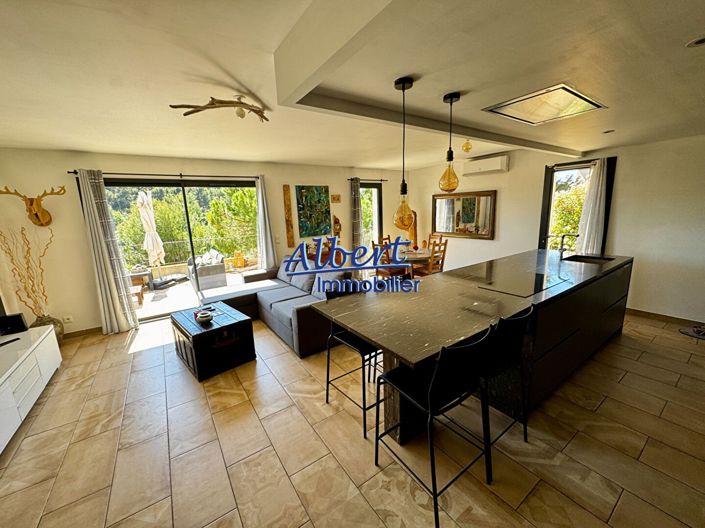 Image No.7-2 Bed House for sale