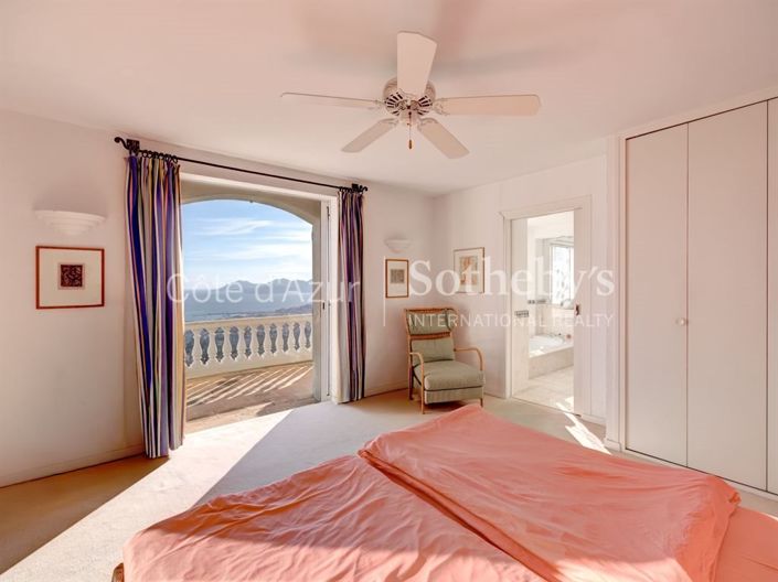 Image No.11-4 Bed House for sale