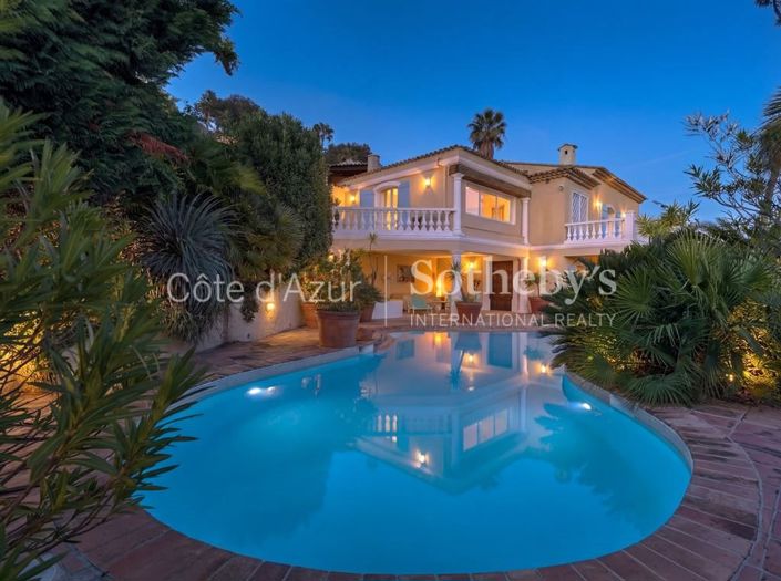 Image No.2-4 Bed House for sale