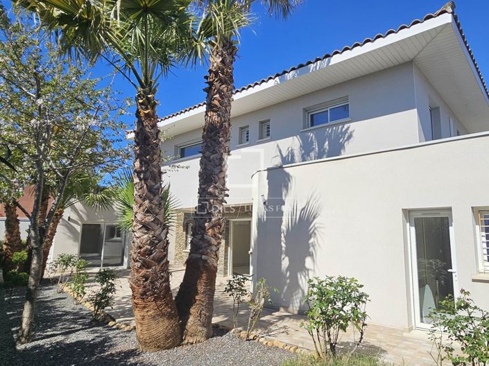 Image No.3-5 Bed House for sale