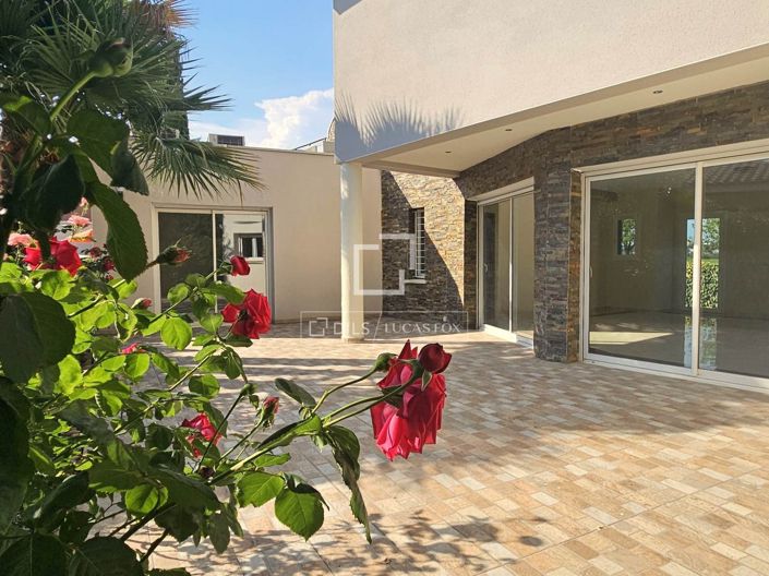 Image No.32-5 Bed House for sale