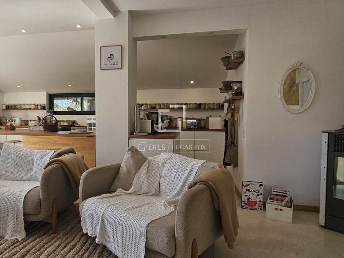 Image No.20-4 Bed House for sale