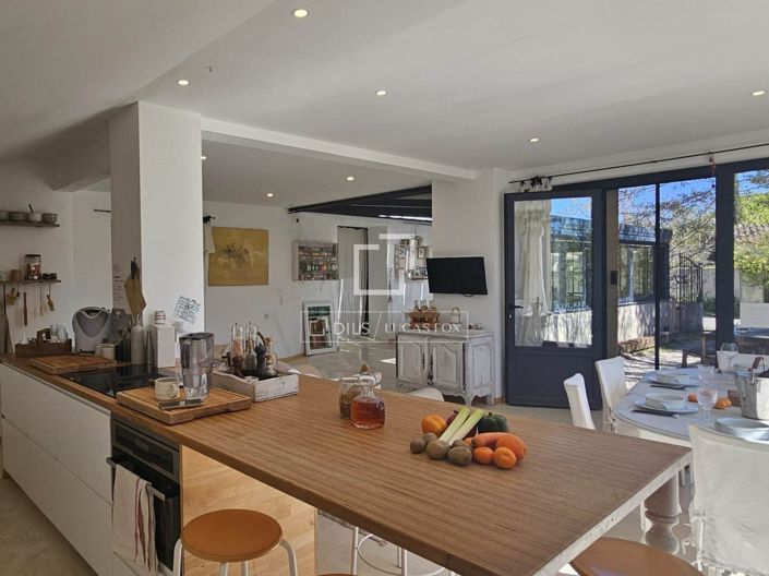 Image No.3-4 Bed House for sale