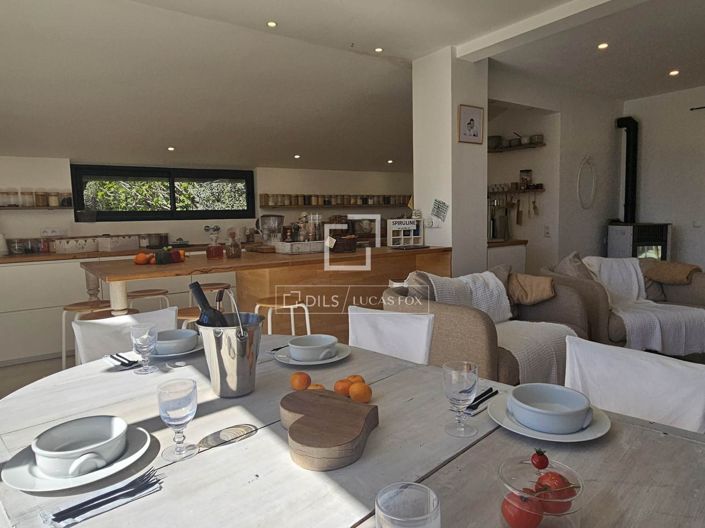 Image No.4-4 Bed House for sale
