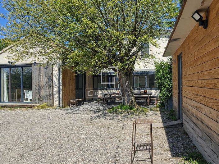 Image No.8-4 Bed House for sale