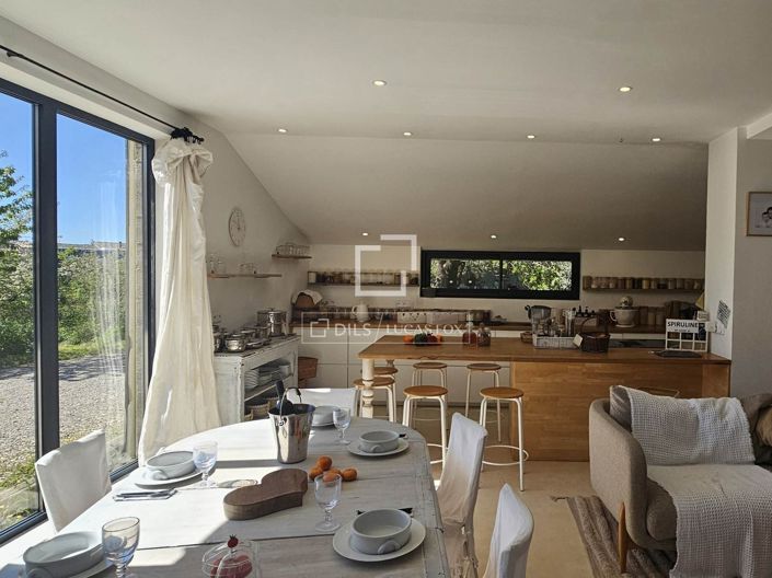 Image No.9-4 Bed House for sale