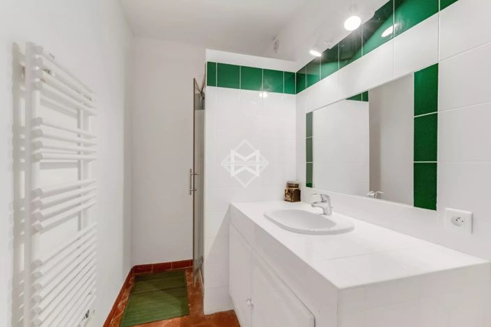 Image No.16-6 Bed House for sale