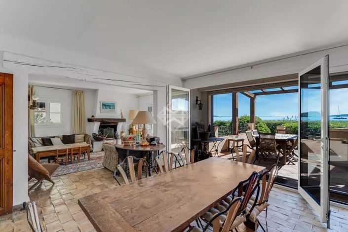 Image No.7-6 Bed House for sale