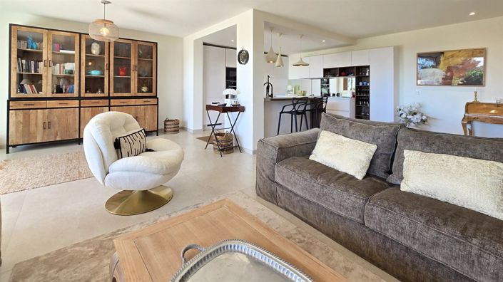 Image No.14-5 Bed House for sale