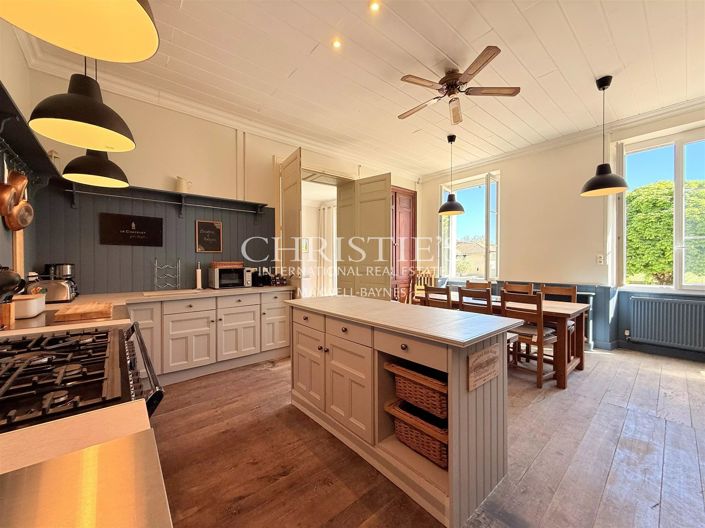 Image No.10-11 Bed House for sale
