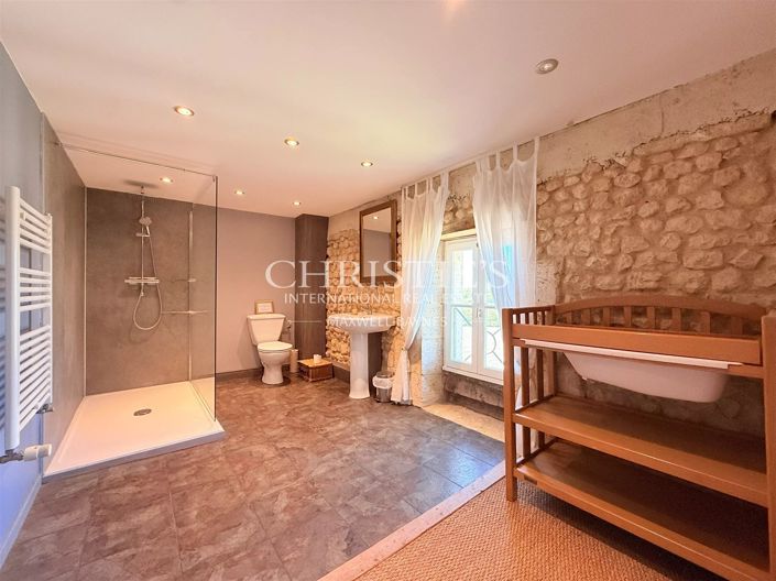 Image No.22-11 Bed House for sale