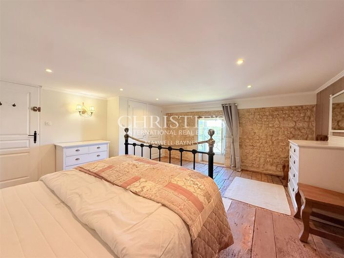 Image No.23-11 Bed House for sale
