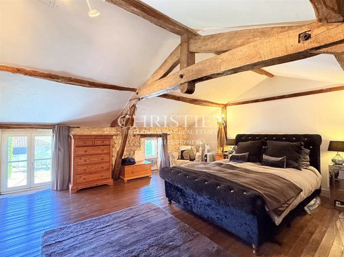 Image No.40-11 Bed House for sale
