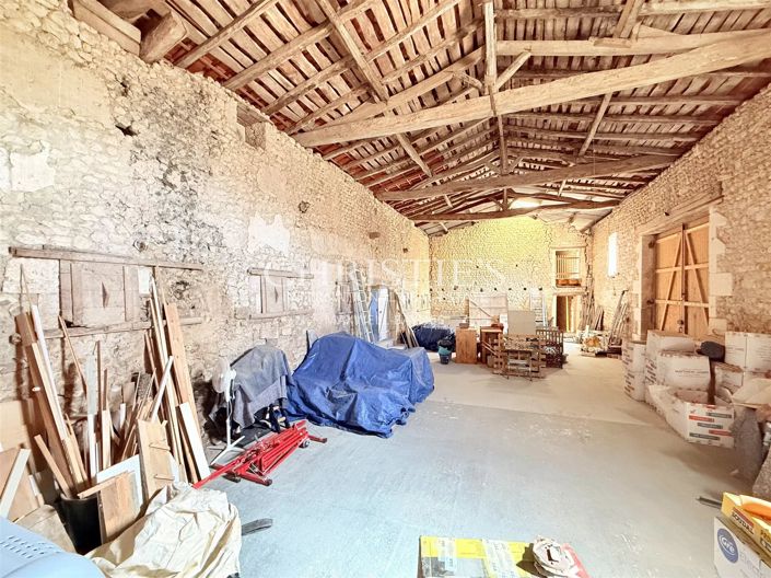 Image No.43-11 Bed House for sale