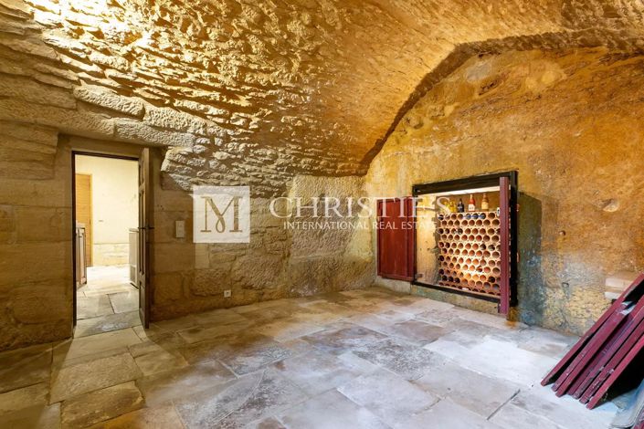 Image No.24-9 Bed House for sale