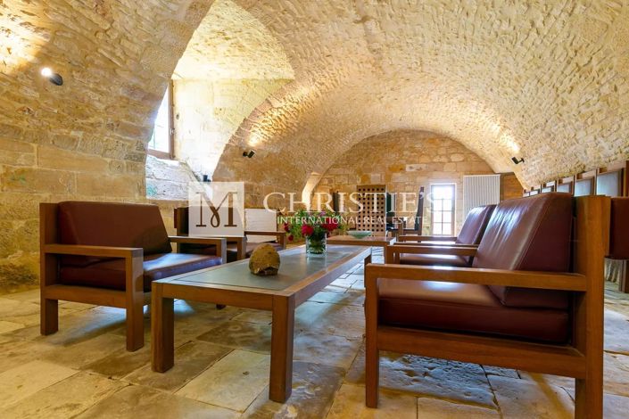 Image No.25-9 Bed House for sale