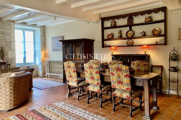 Image No.11-7 Bed House for sale
