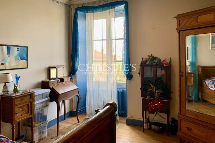 Image No.18-7 Bed House for sale