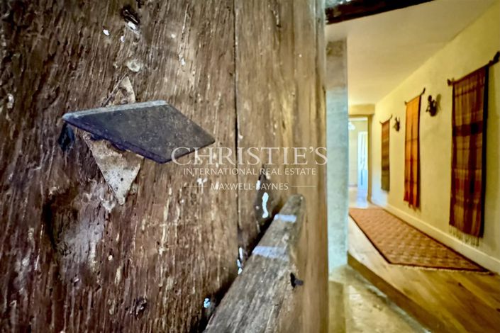 Image No.19-7 Bed House for sale