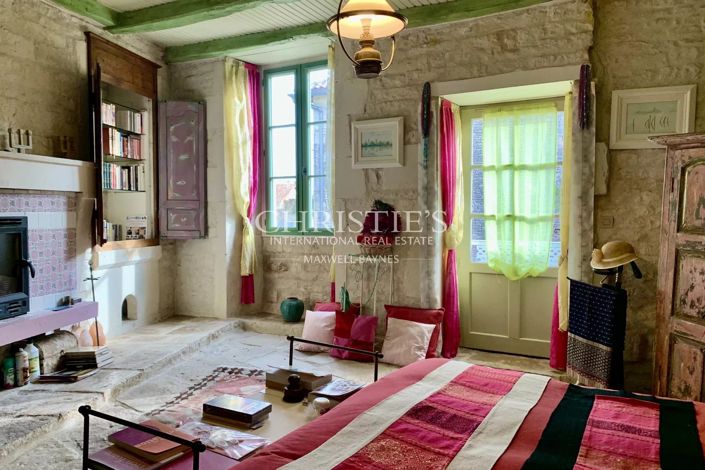 Image No.22-7 Bed House for sale