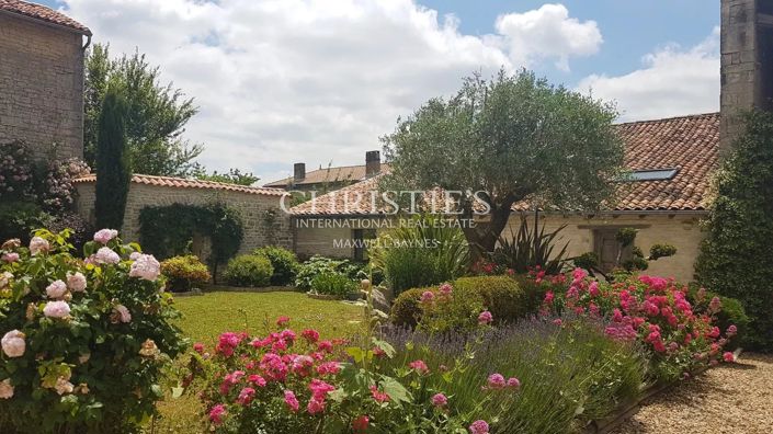 Image No.42-7 Bed House for sale
