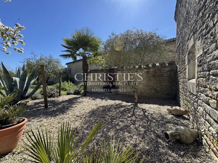 Image No.44-7 Bed House for sale