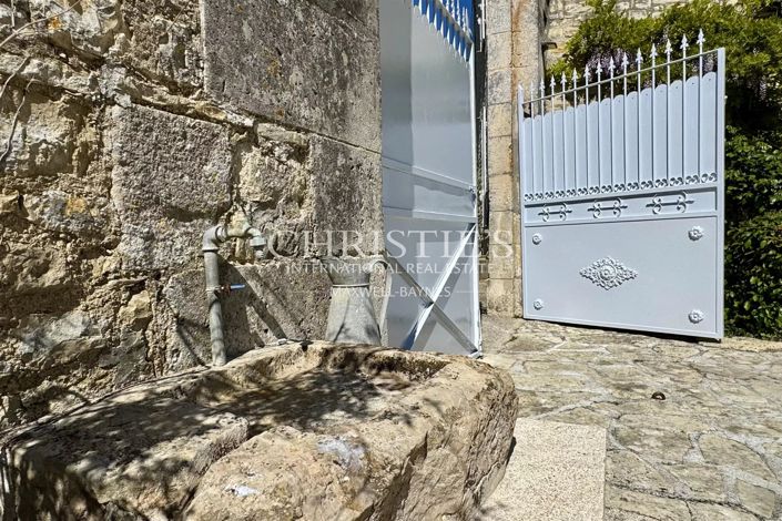 Image No.50-7 Bed House for sale
