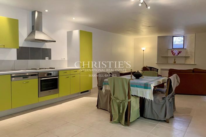 Image No.55-7 Bed House for sale