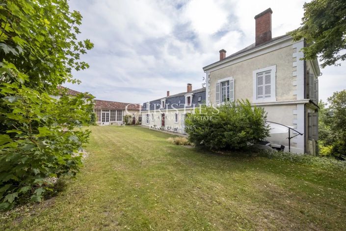 Image No.8-9 Bed House for sale