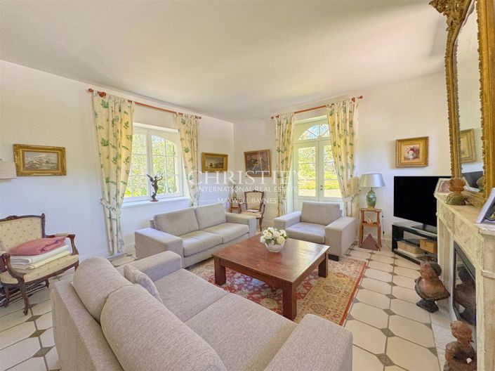 Image No.12-4 Bed House for sale