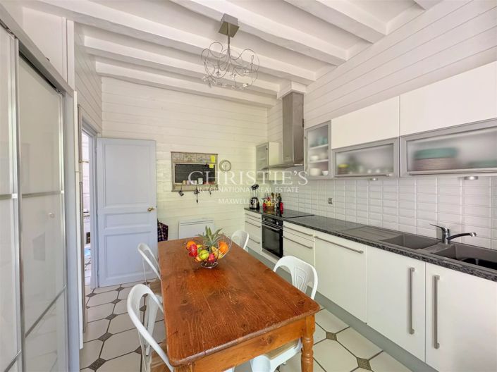 Image No.16-4 Bed House for sale