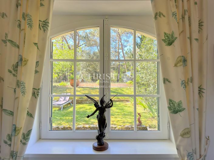 Image No.27-4 Bed House for sale