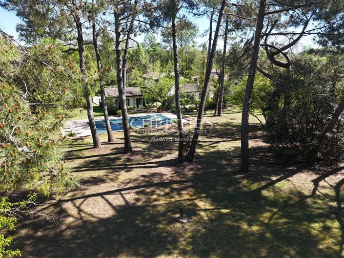 Image No.6-4 Bed House for sale