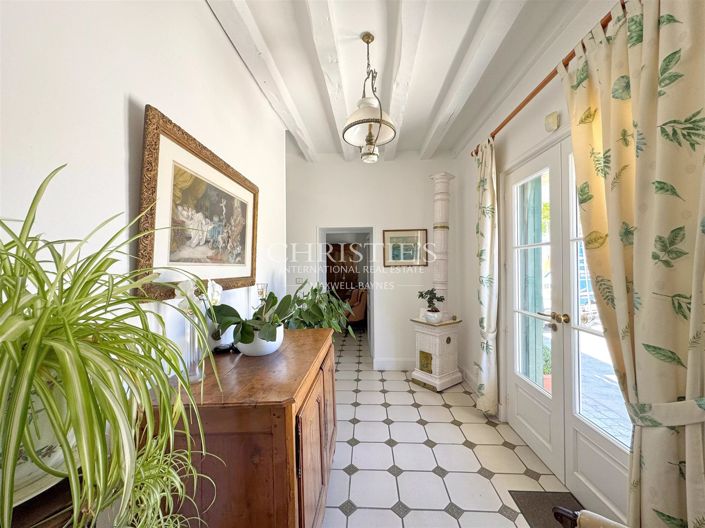 Image No.8-4 Bed House for sale