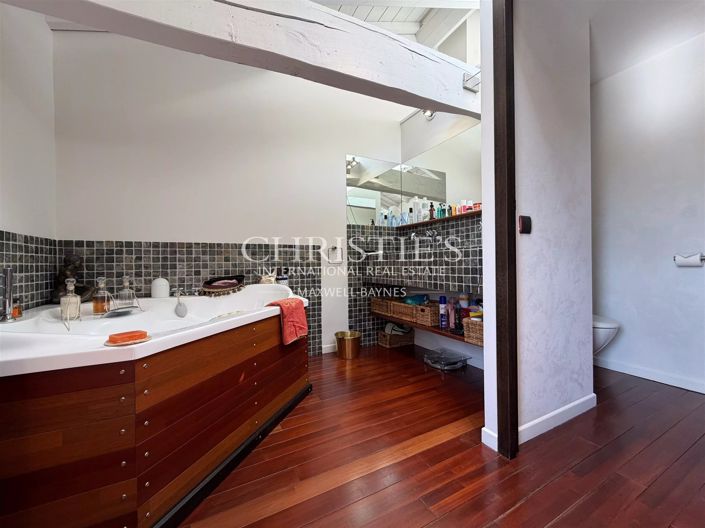 Image No.26-6 Bed House for sale