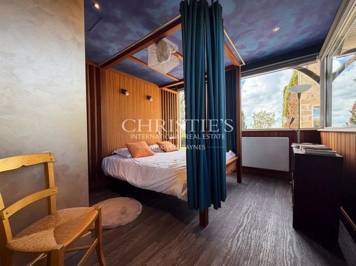 Image No.31-6 Bed House for sale
