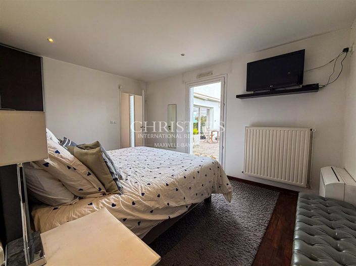 Image No.14-3 Bed House for sale
