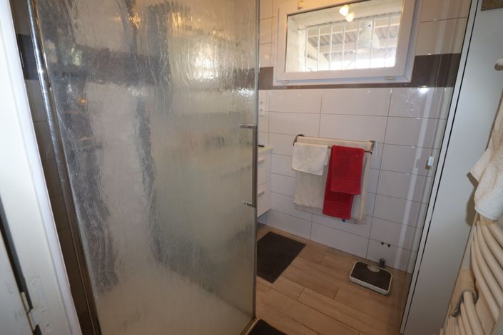 Image No.20-4 Bed House for sale