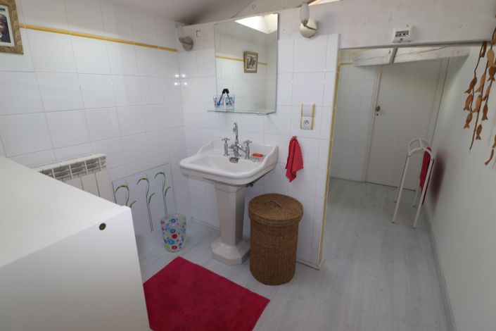 Image No.23-4 Bed House for sale