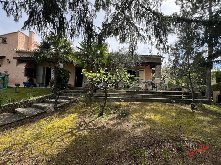 Image No.2-5 Bed House for sale