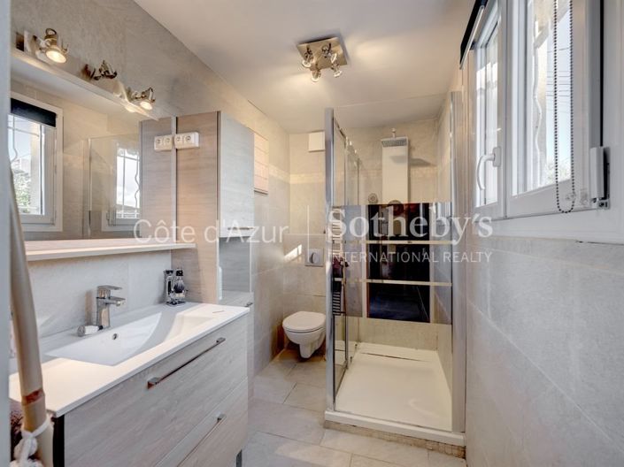 Image No.9-3 Bed House for sale
