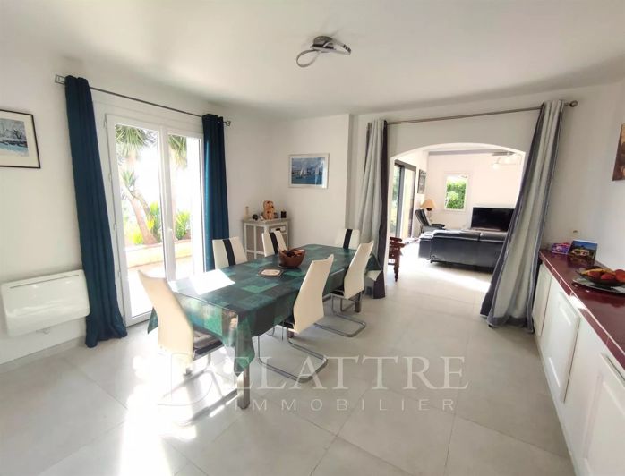 Image No.7-3 Bed House for sale