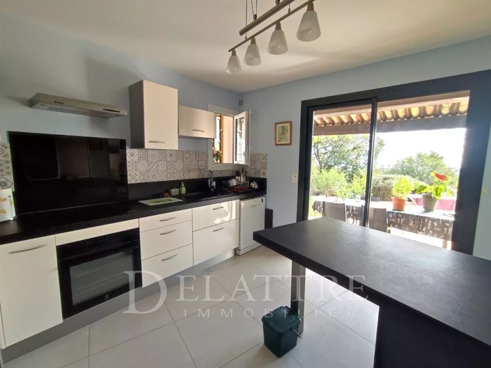 Image No.9-3 Bed House for sale